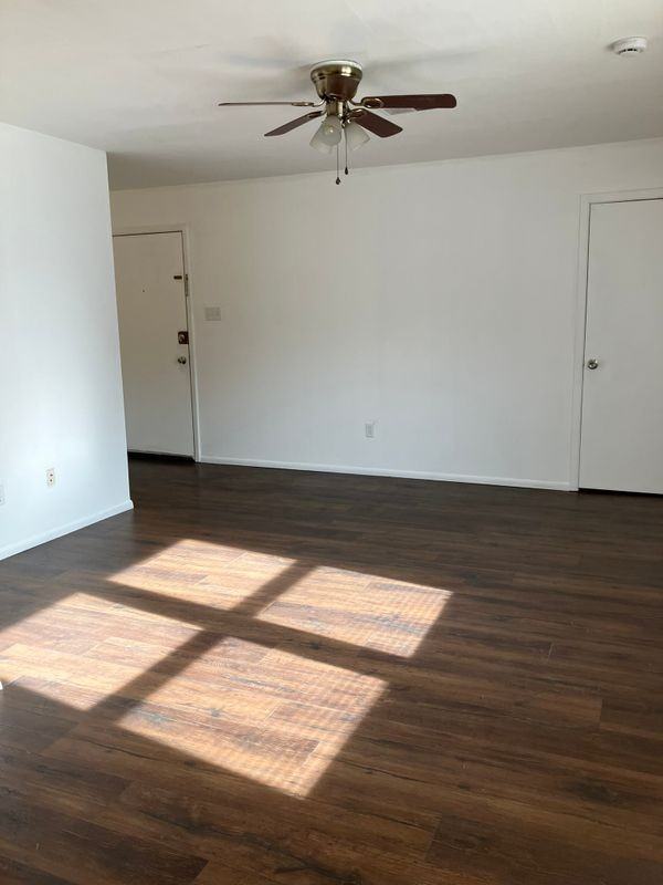 5033 Defford Pl - Photo 3 of 7