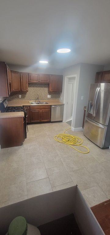 8029 Sterling - Photo 5 of 20