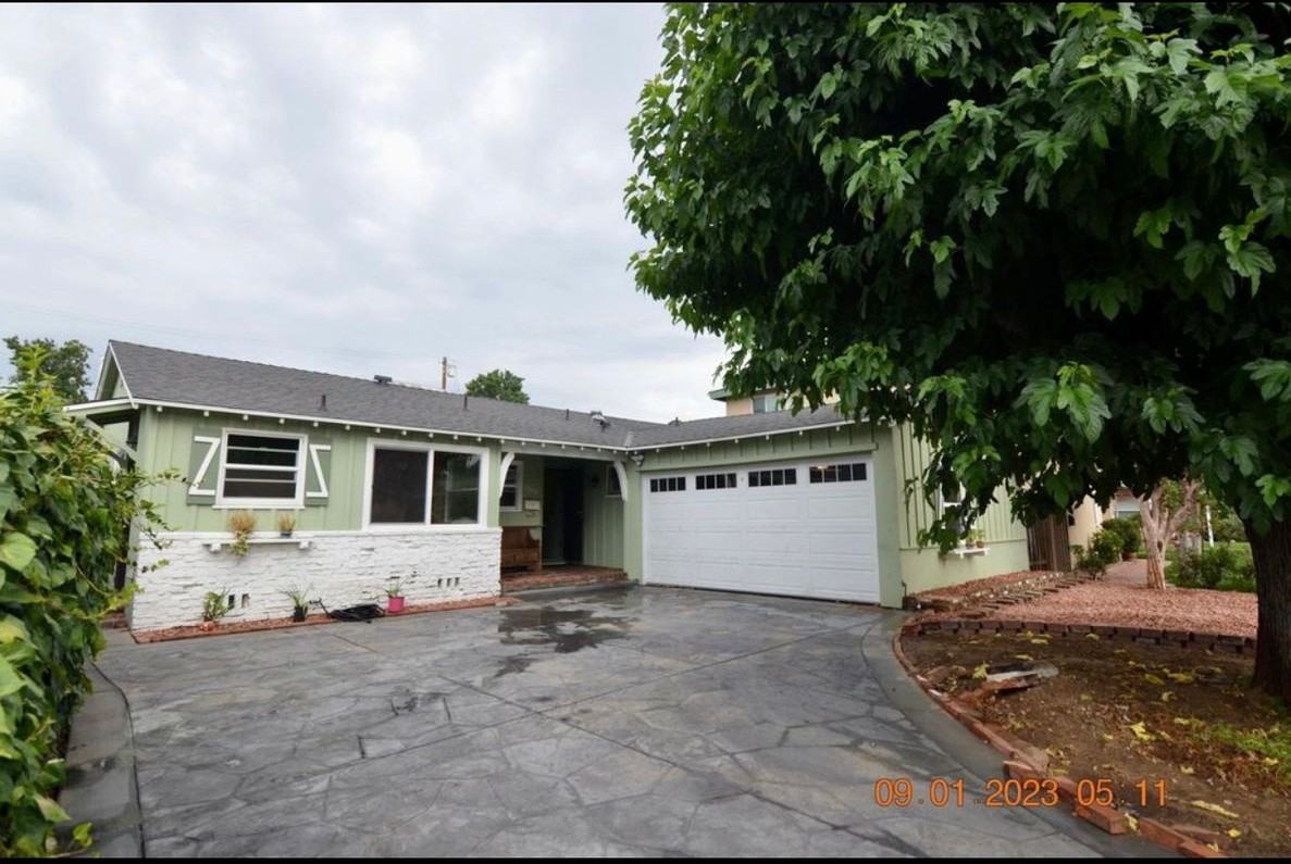 7044 Whitaker Ave - Photo 3 of 31