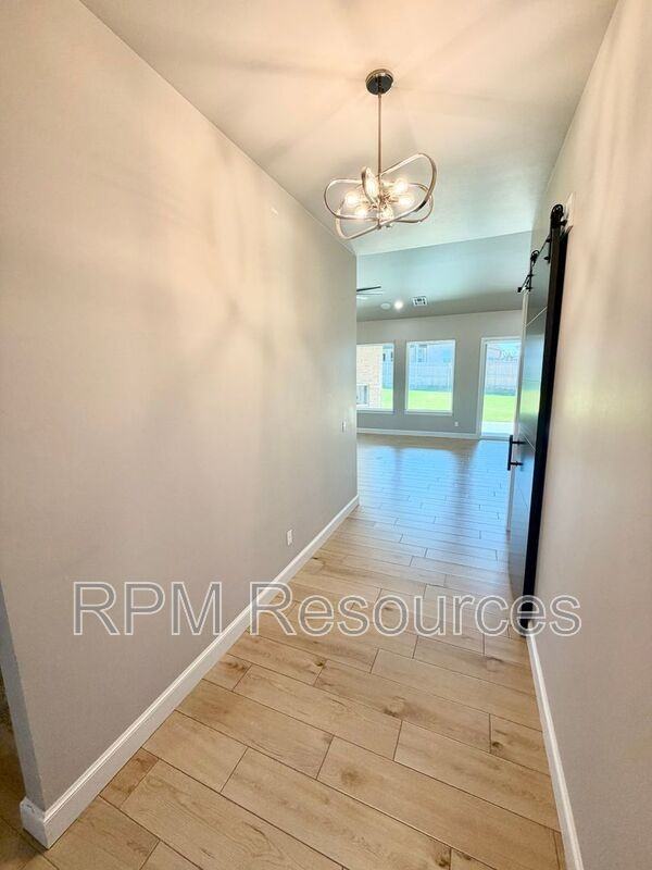 5720 Copper Stone Ct - Photo 4 of 37