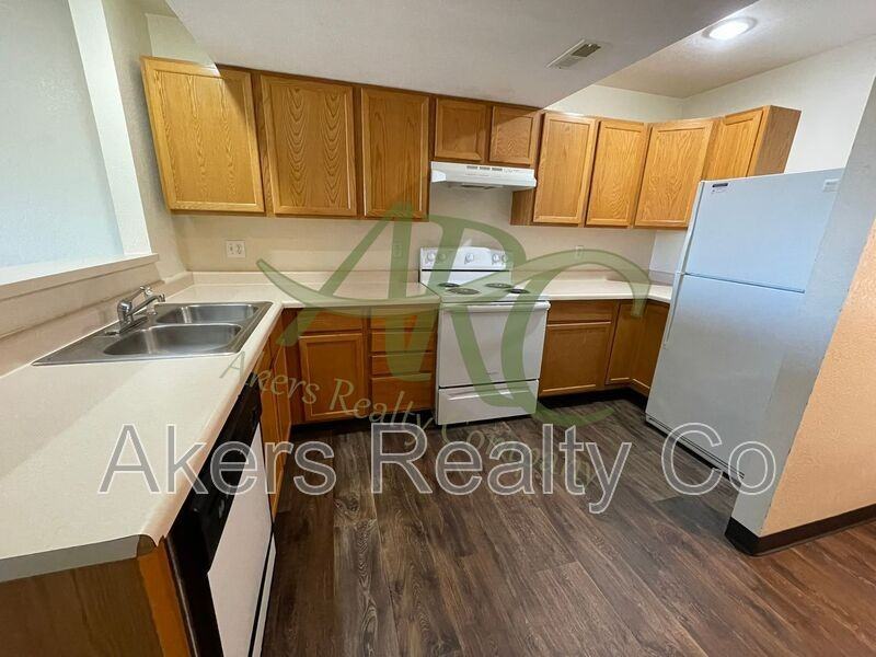 190 E Spaulding Ave - Photo 5 of 13