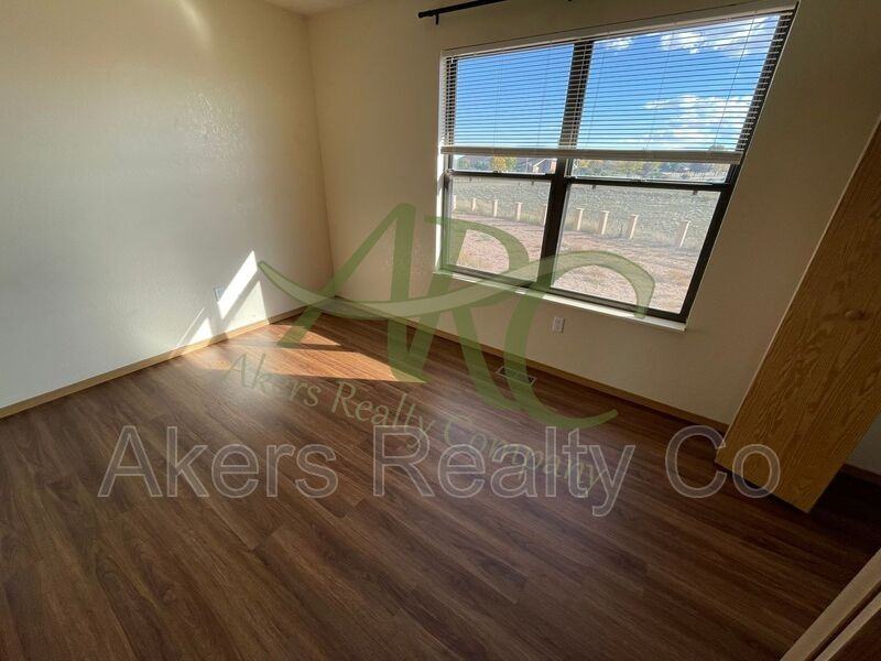 190 E Spaulding Ave - Photo 7 of 13