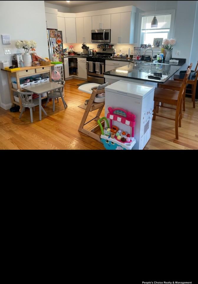 106 Franklin St #2 - Photo 2 of 8