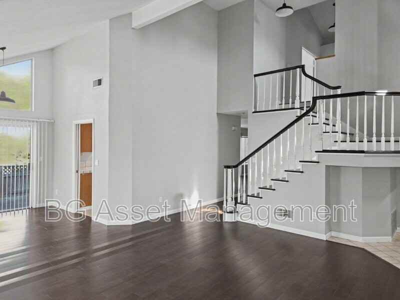 3351 Parkgate Ct - Photo 2 of 39