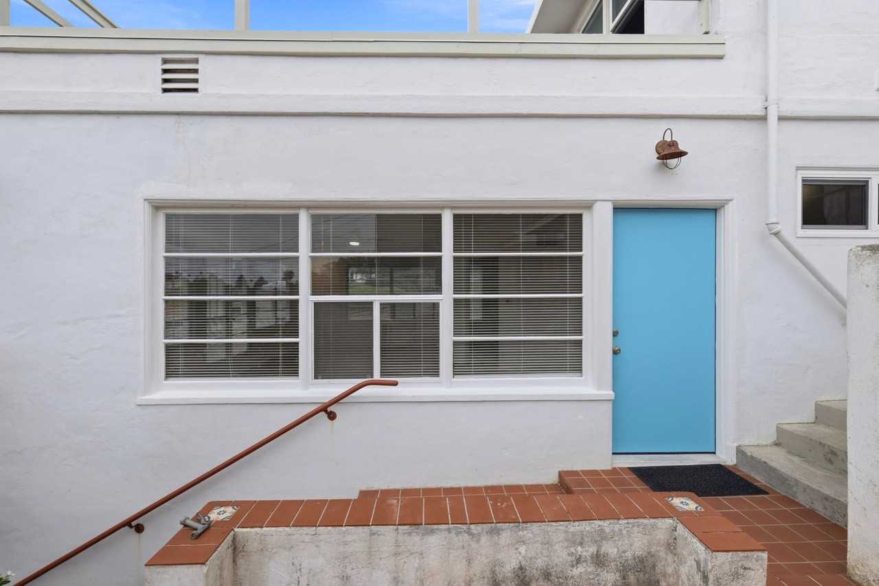 228 Altivo Ave #B - Photo 6 of 33