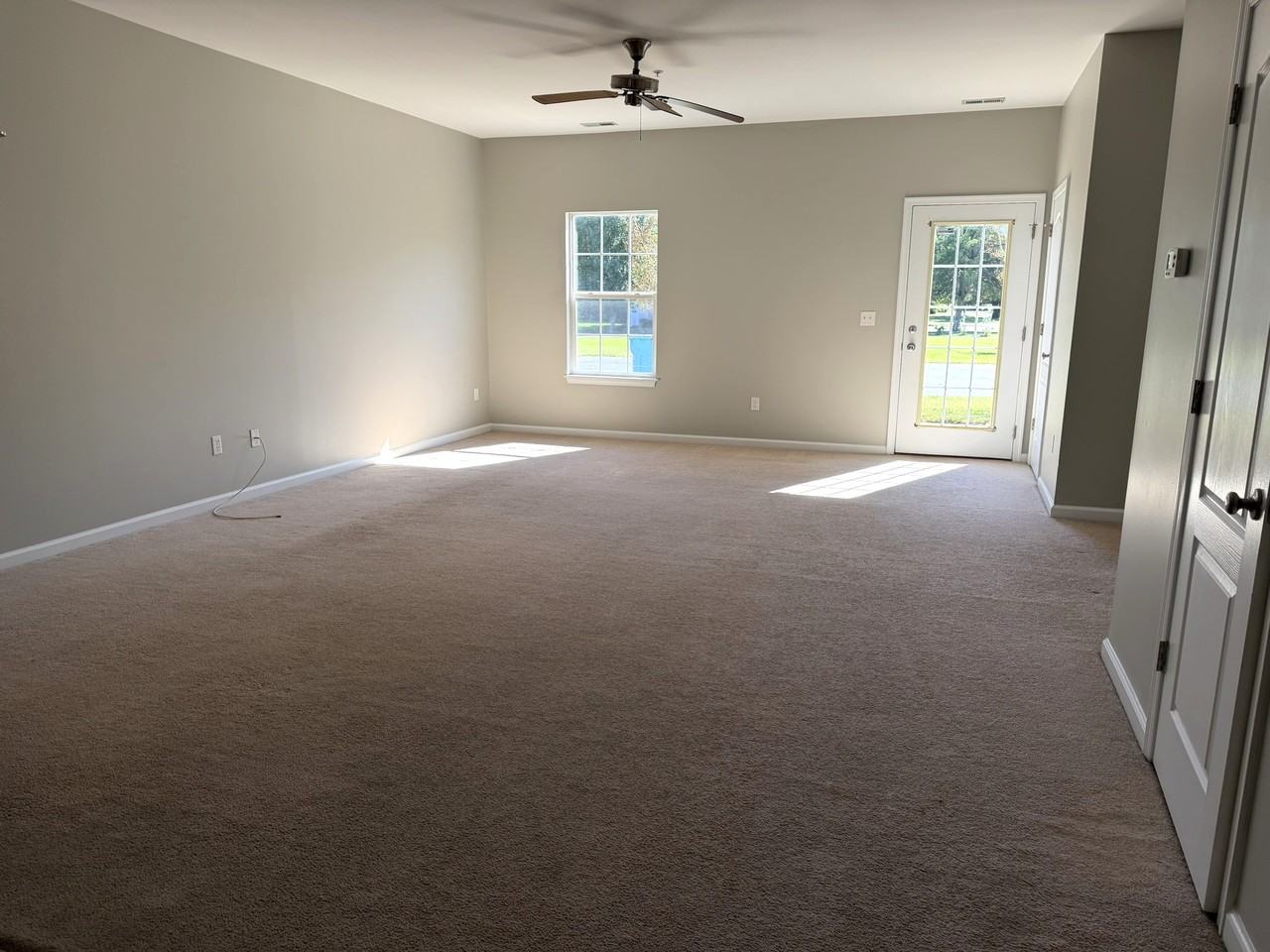1140 Fairview Ln - Photo 5 of 17