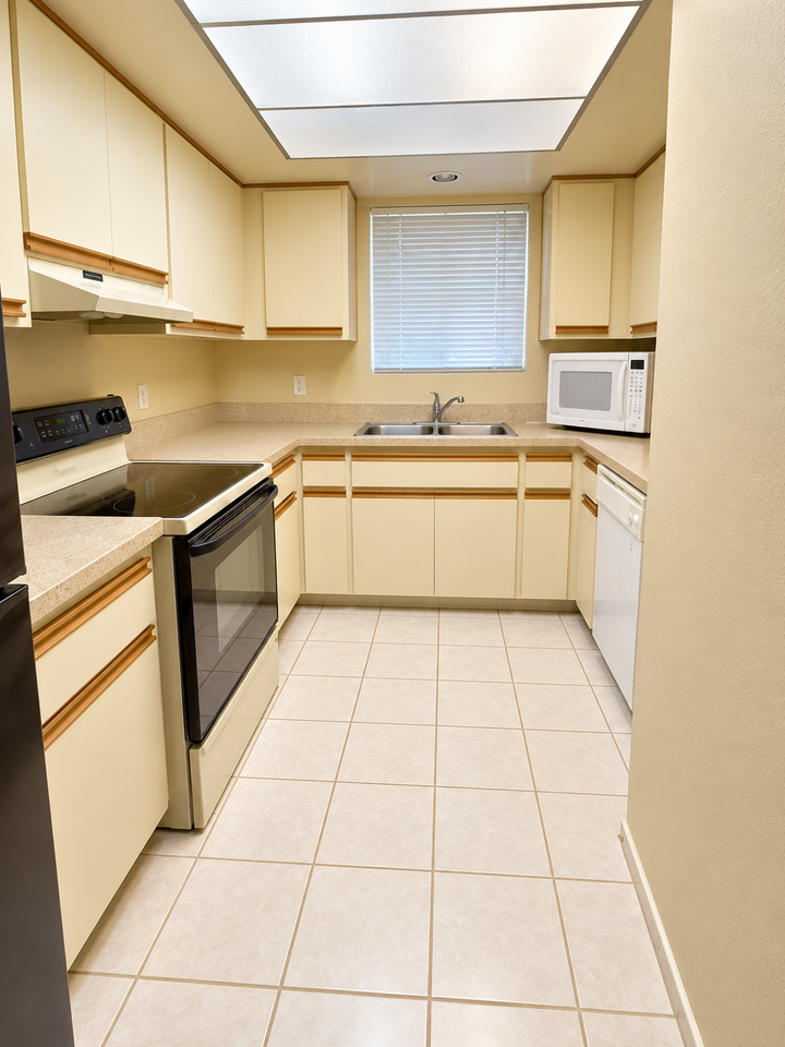 4050 E Cactus Rd #204 - Photo 5 of 20