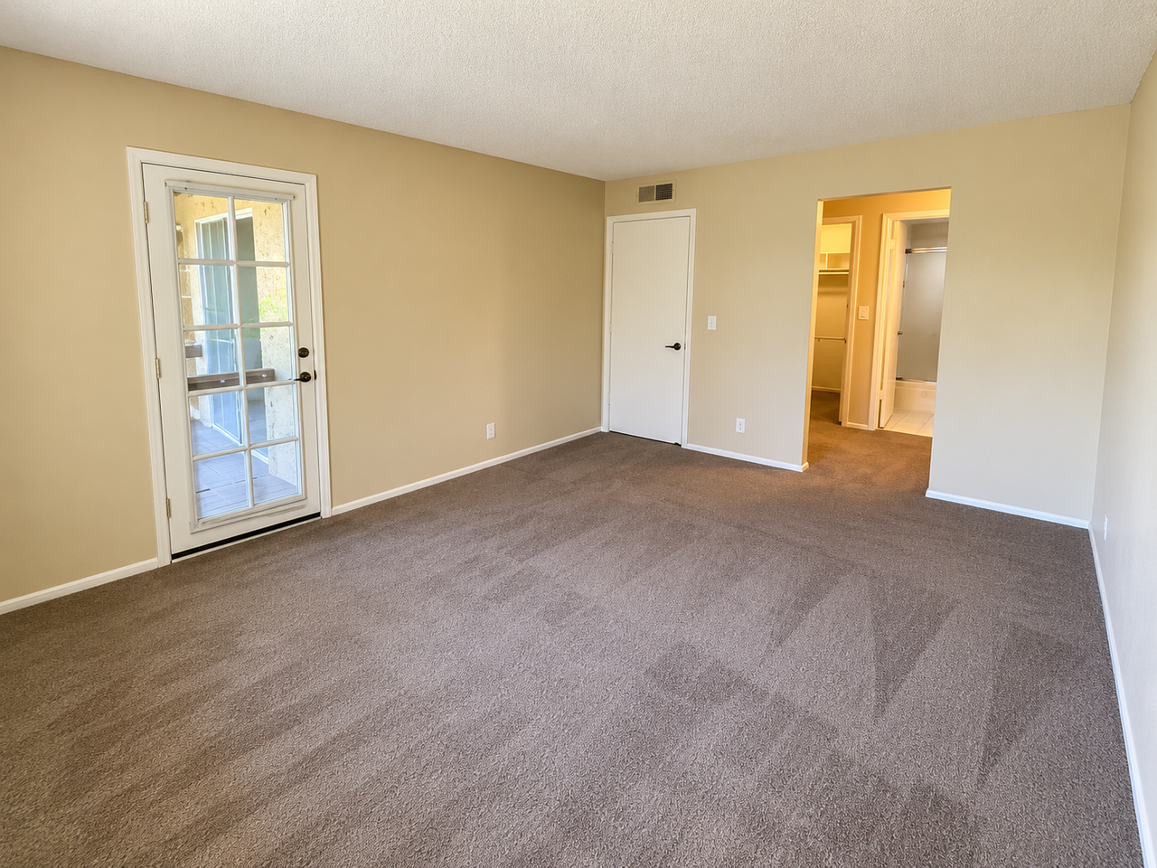 4050 E Cactus Rd #204 - Photo 7 of 20