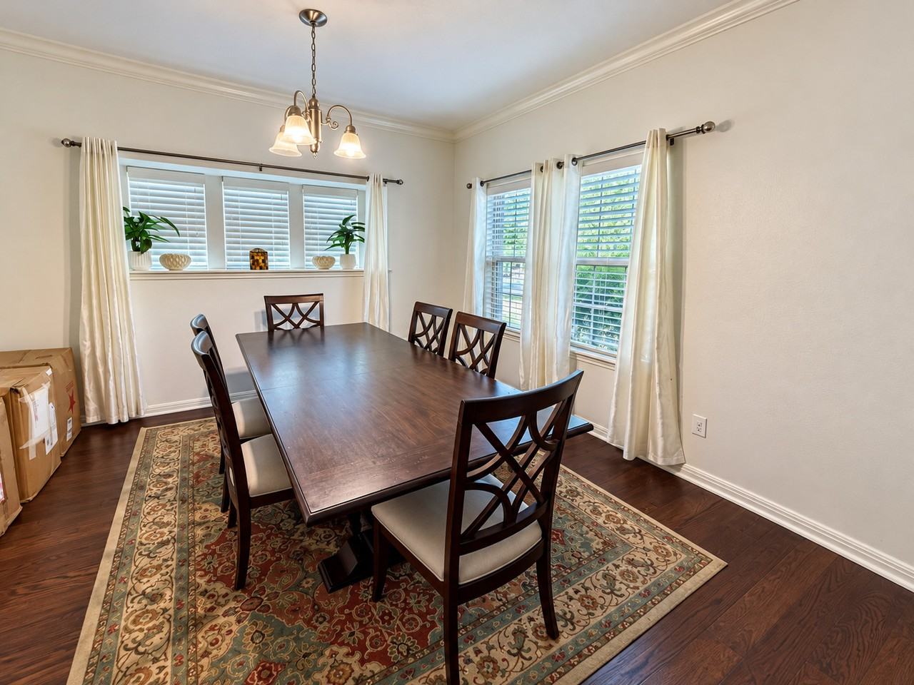 311 Sycamore St - Photo 3 of 5