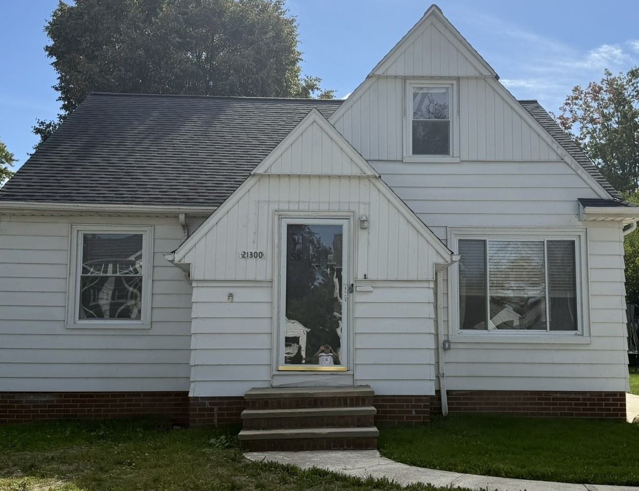 21300 Wilmore Ave - Photo 2 of 18