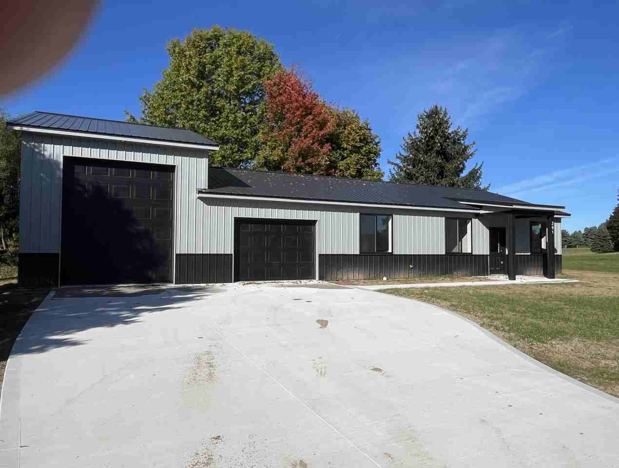 291 Sunset Dr - Photo 2 of 18