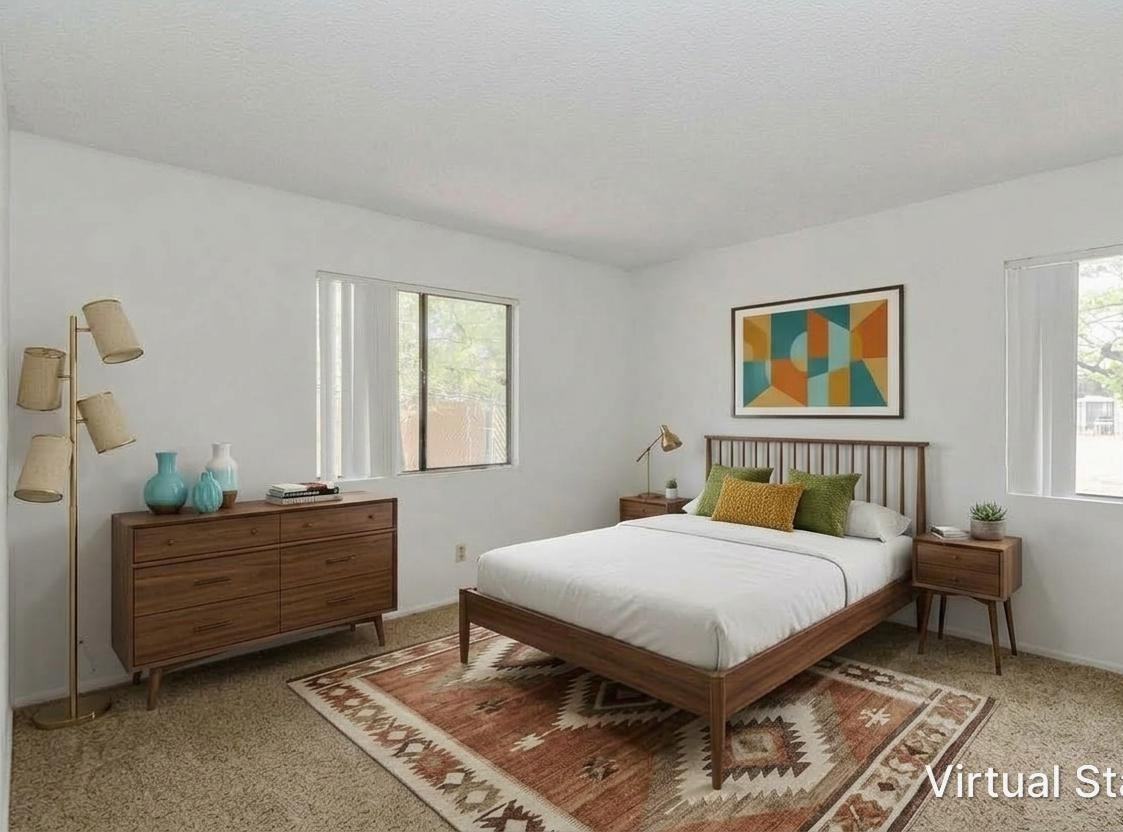 1366 N Riverview Blvd - Photo 2 of 17
