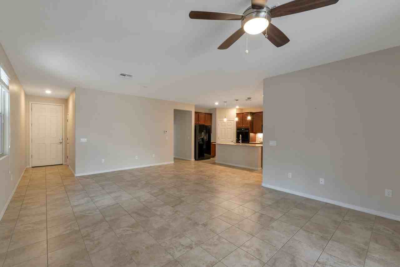 8708 N Rome Ct - Photo 4 of 17