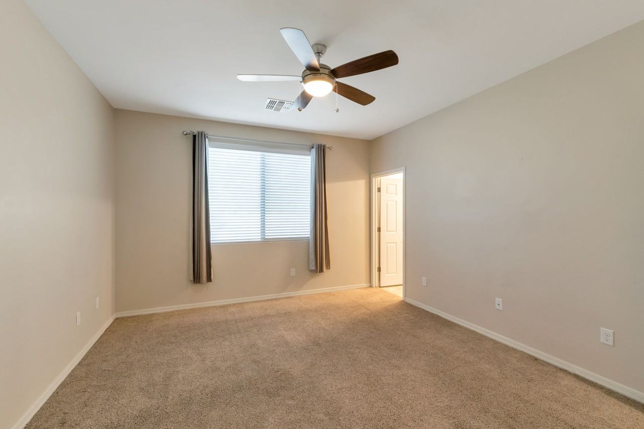 8708 N Rome Ct - Photo 7 of 17