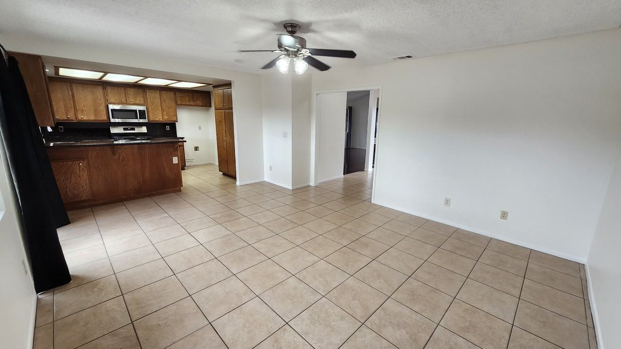 524 Crosby Dr - Photo 5 of 21