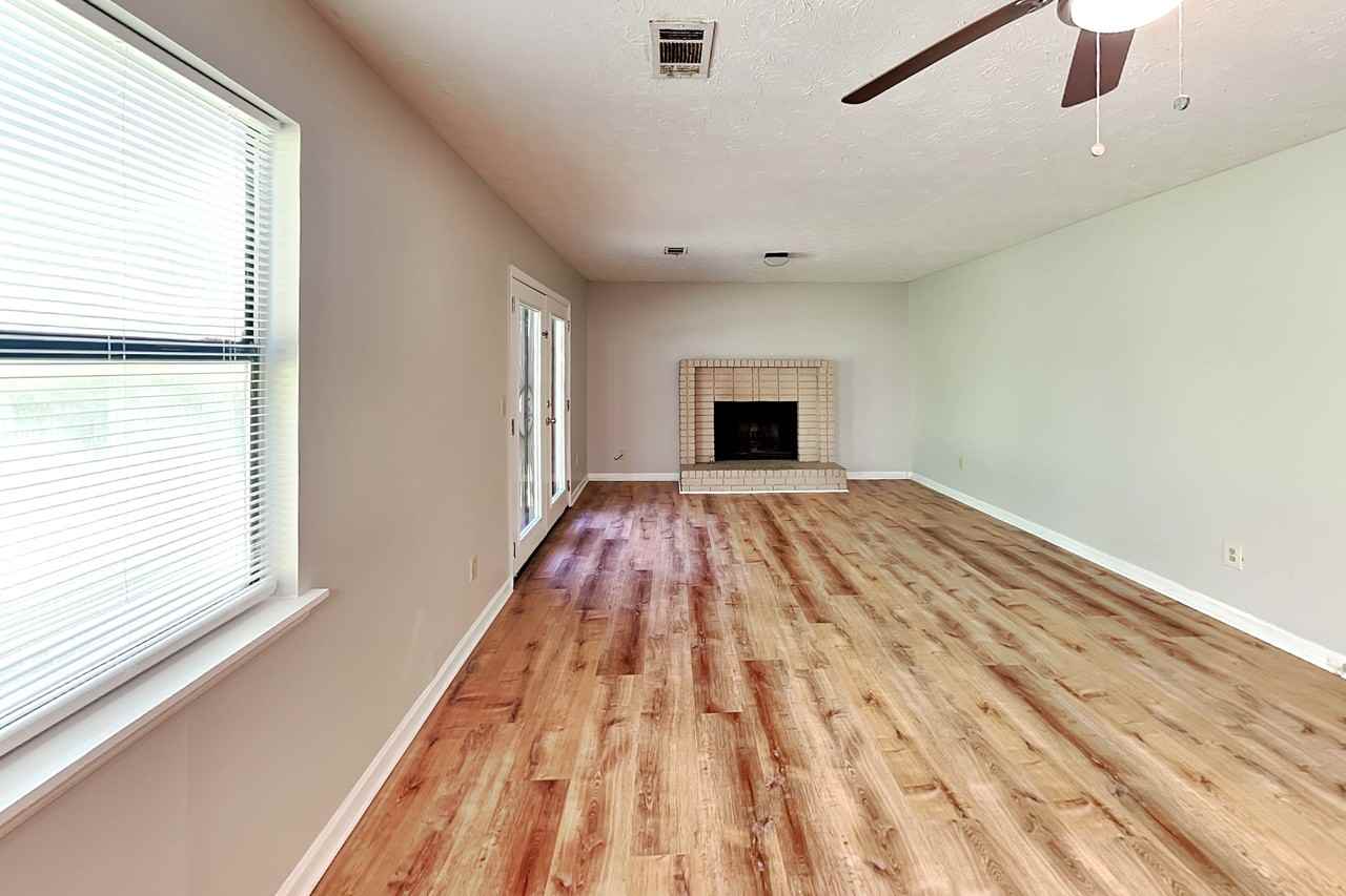 6690 Judy Ln - Photo 3 of 17