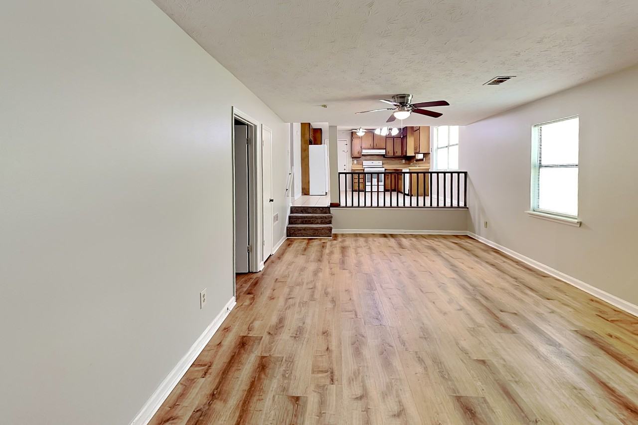 6690 Judy Ln - Photo 4 of 17