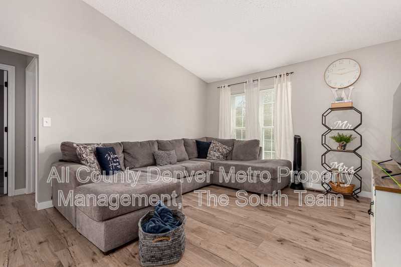 21550 E Alamo Pl - Photo 4 of 38