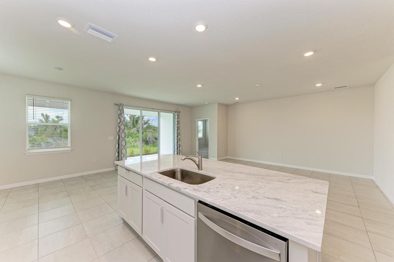 16105 6th Ave E #NA - Photo 5 of 18