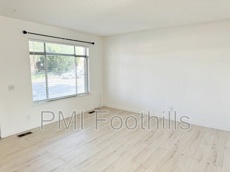 650 S Carr St - Photo 5 of 26