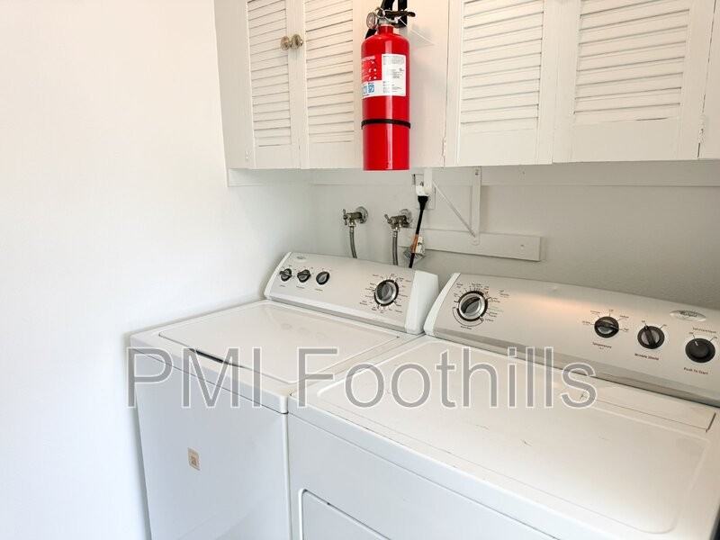 650 S Carr St - Photo 7 of 26