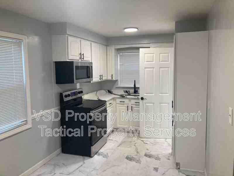 25771 Drakefield Ave - Photo 3 of 17
