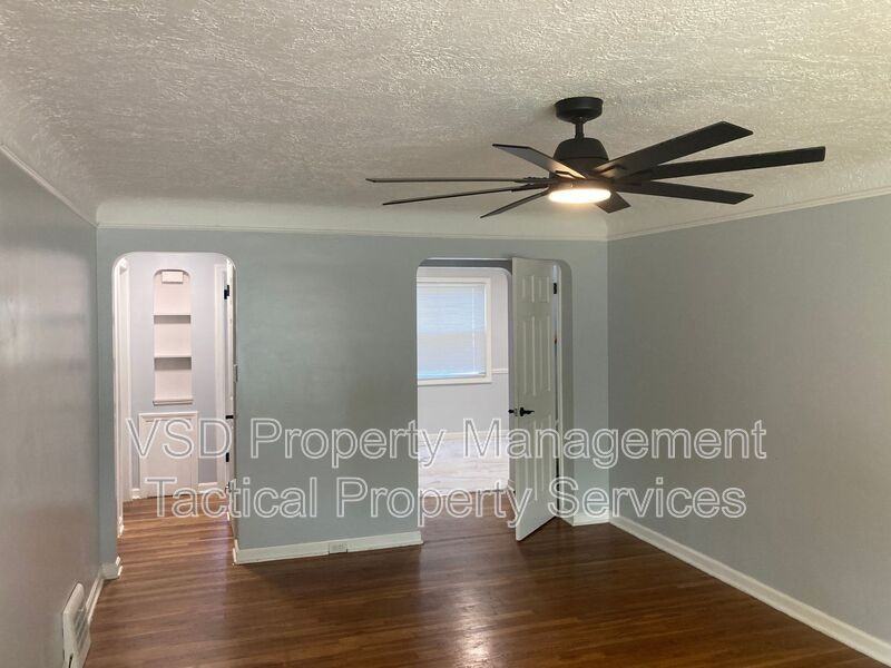 25771 Drakefield Ave - Photo 7 of 17