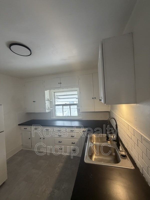 1940 Crosswell Pl #2 - Photo 3 of 9