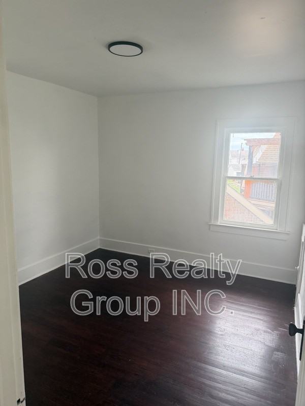 1940 Crosswell Pl #2 - Photo 6 of 9