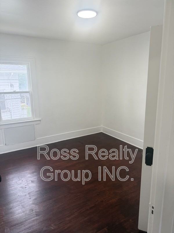 1940 Crosswell Pl #2 - Photo 7 of 9
