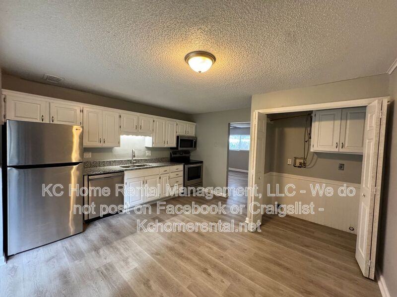 4721 Switzer Rd - Photo 4 of 15