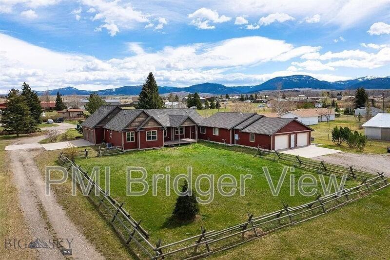 413 Garnet Mountain Way