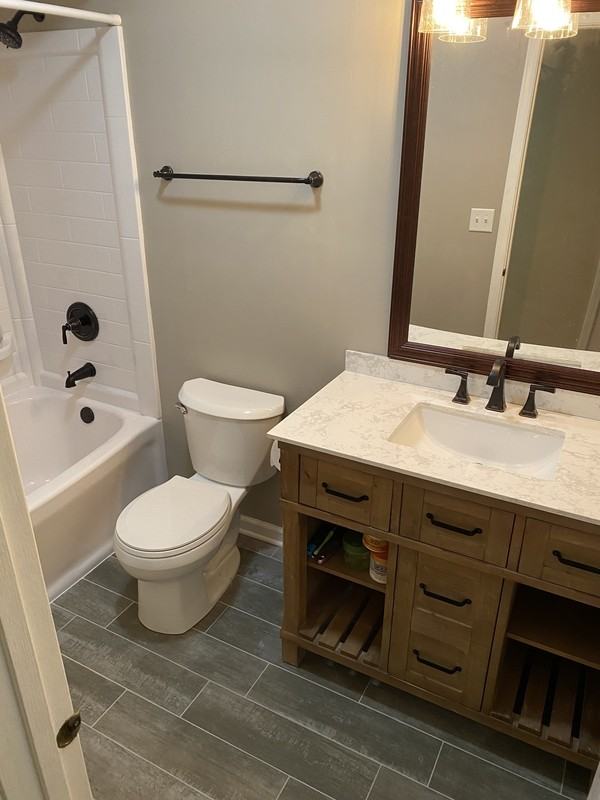 1290 Sandhurst Ln - Photo 3 of 5