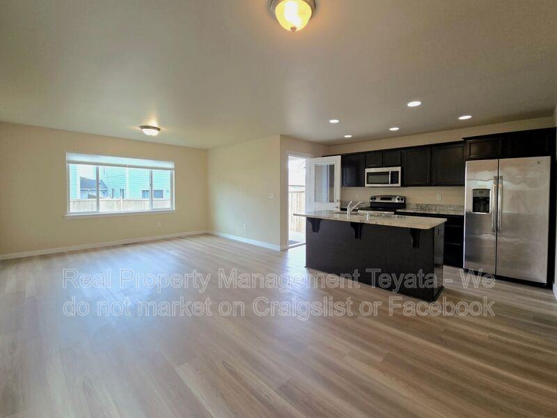 4741 Parker St - Photo 5 of 29