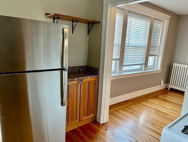 1607 Commonwealth Ave #14 - Photo 5 of 11