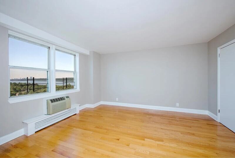 5700 Arlington Ave #11H - Photo 5 of 19