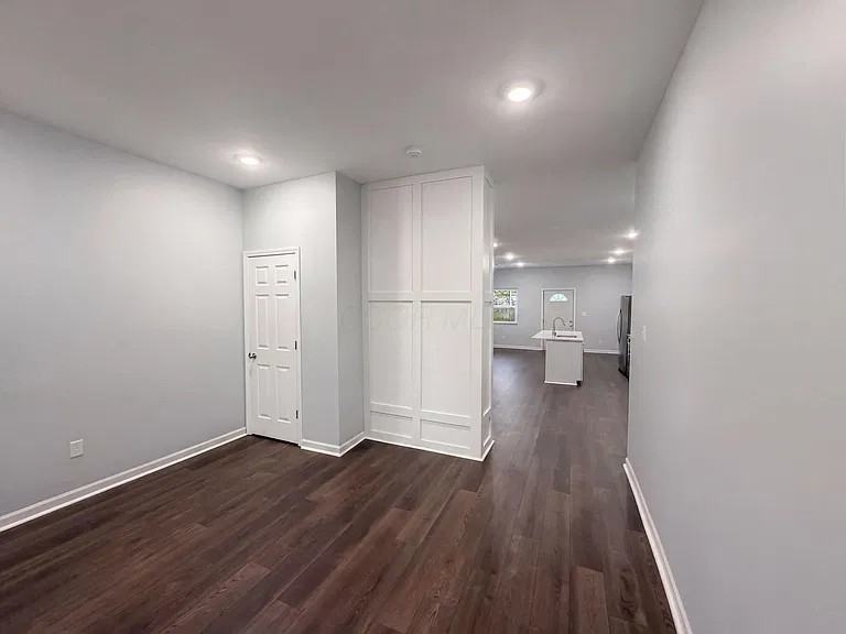 513 South Champion Avenue - Photo 3 of 10