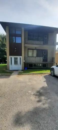 711 Brown St #2 - Photo 2 of 8