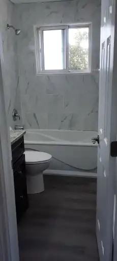 711 Brown St #2 - Photo 4 of 8
