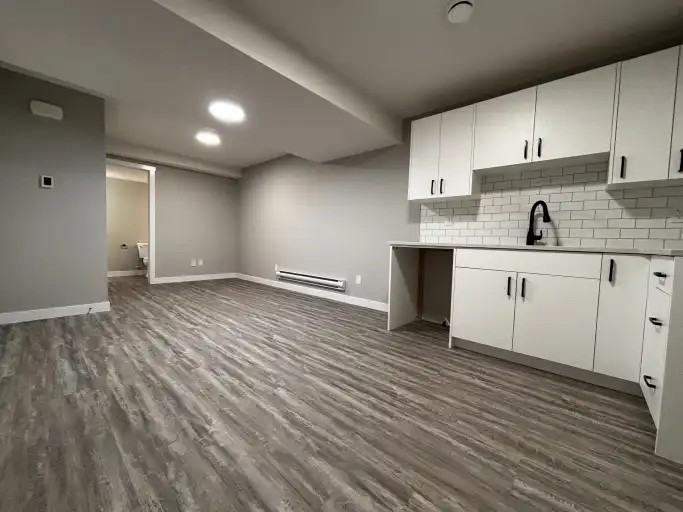 815 Brighton Blvd #B - Photo 3 of 7