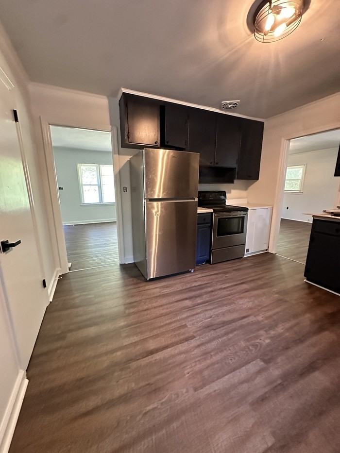 625 E John St - Photo 3 of 13