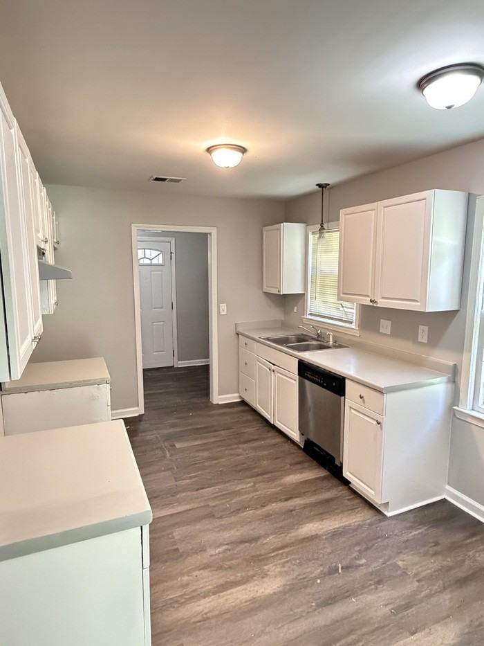 4825 Rolling Fields Dr - Photo 3 of 18