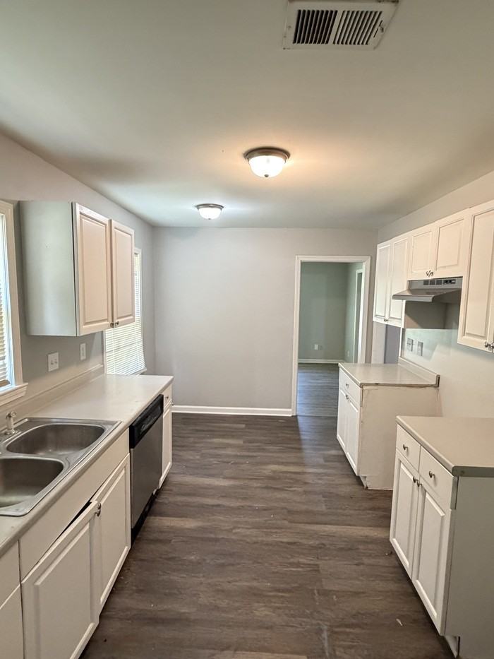 4825 Rolling Fields Dr - Photo 4 of 18