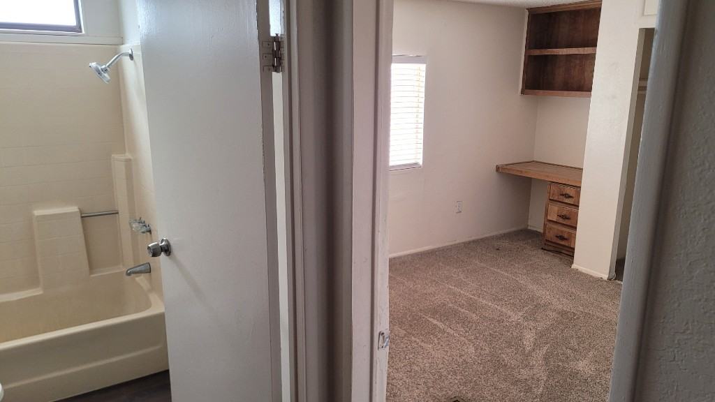 1216 N 359th Ave - Photo 5 of 8