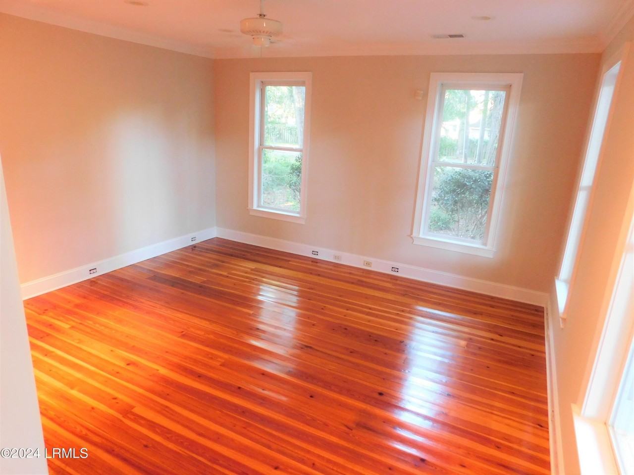 9 Meridian Rd - Photo 4 of 42