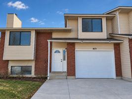 featured image of 1671 Troy Ct #1