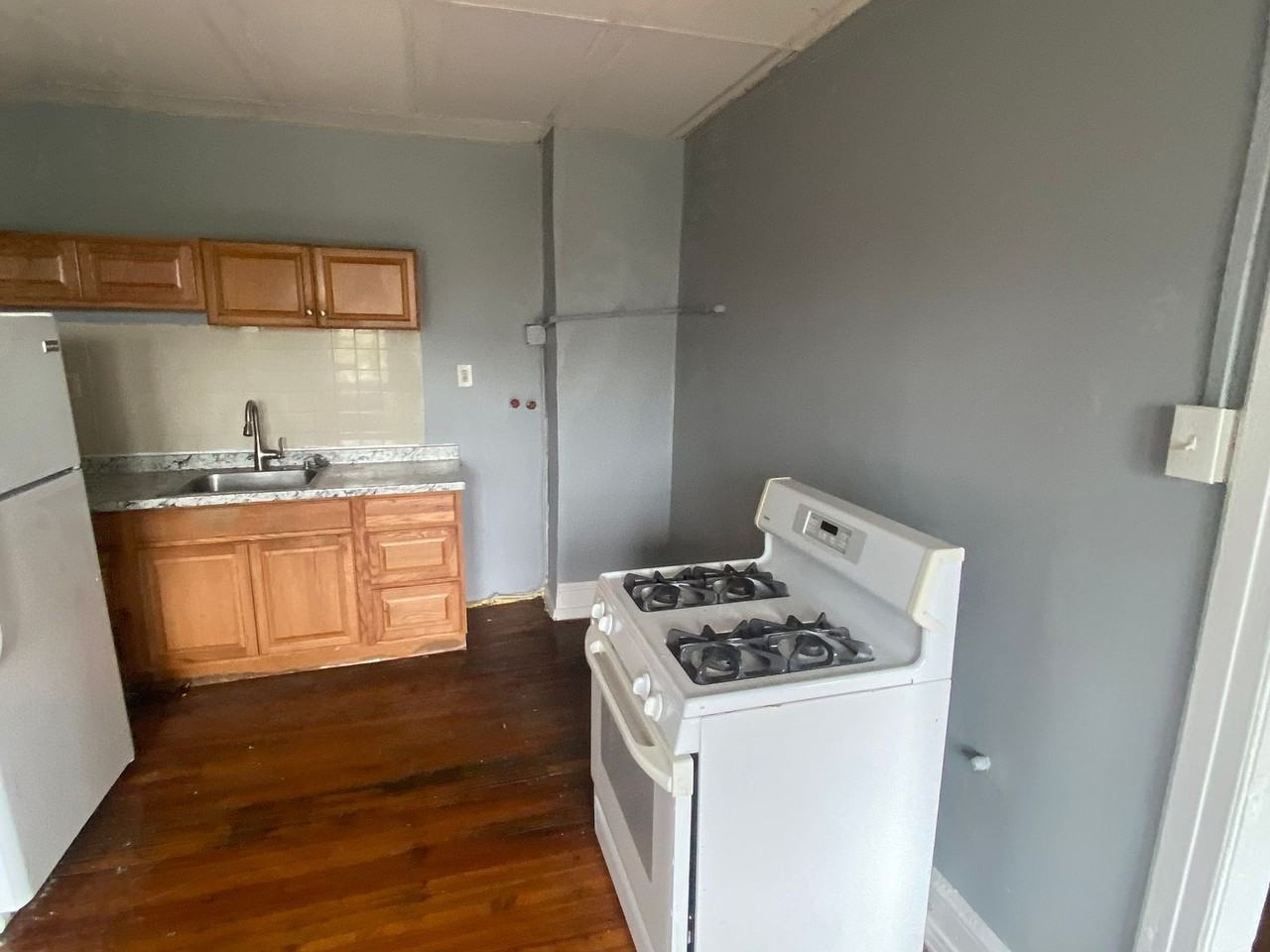 1589 Park Street - Photo 2 of 9
