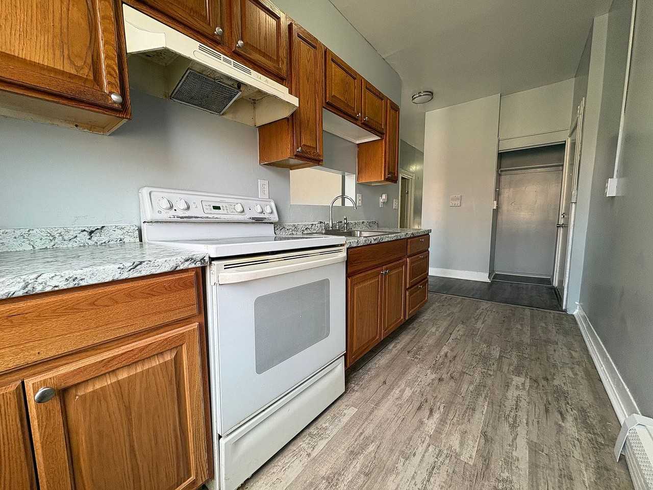 637 - 641 Park Street - Photo 2 of 10
