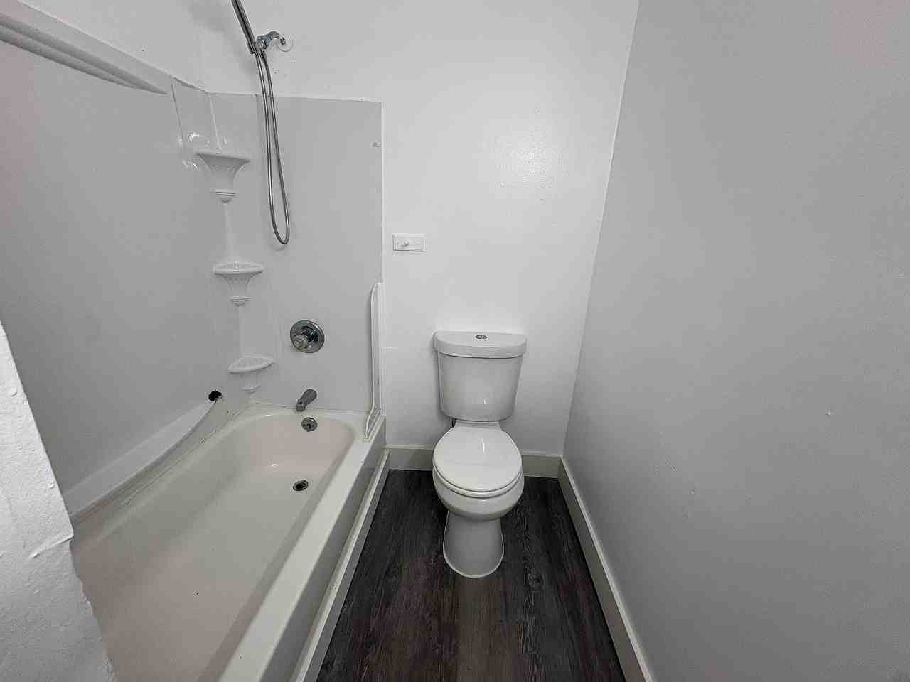 637 - 641 Park Street - Photo 4 of 10