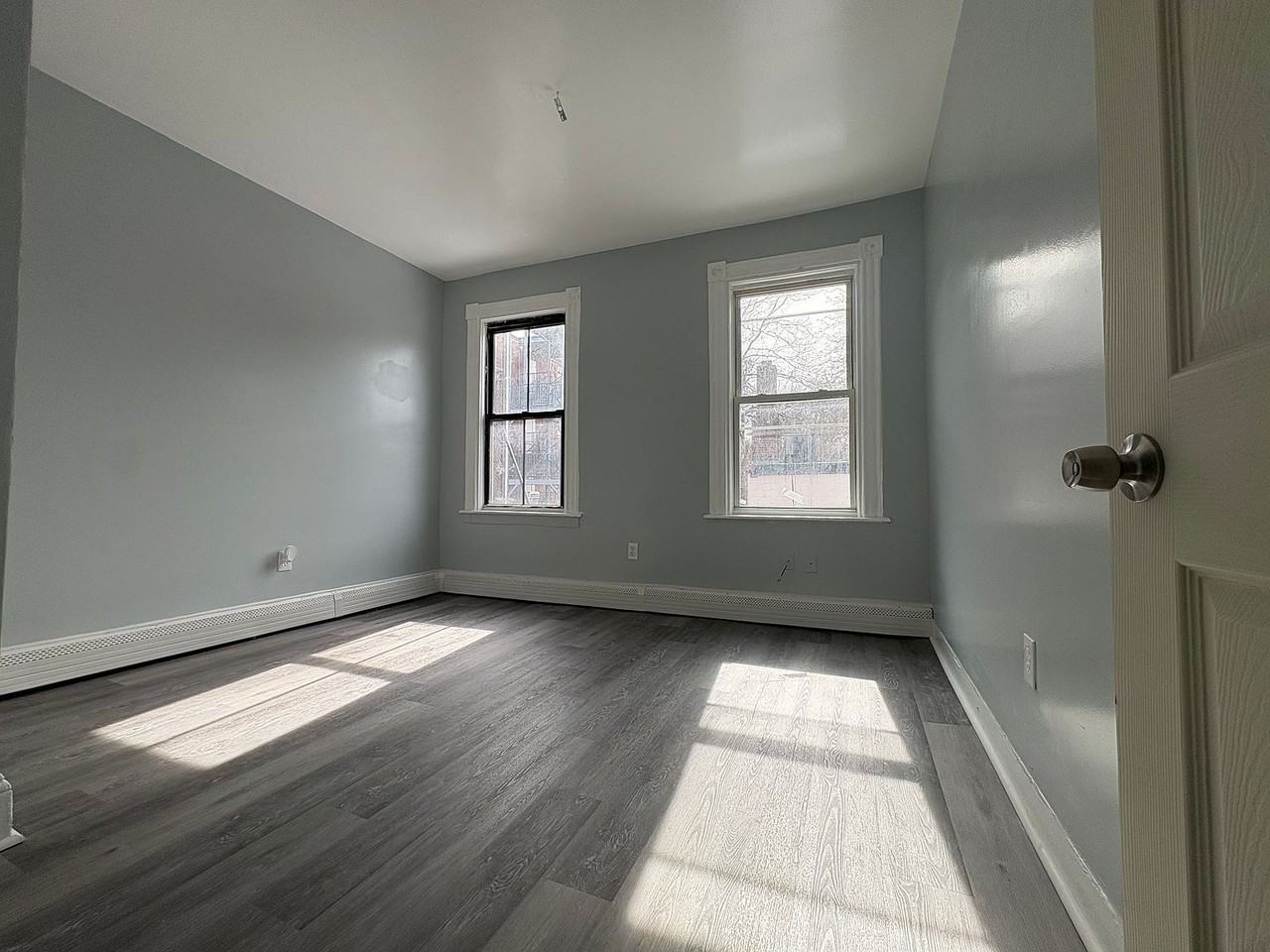 637 - 641 Park Street - Photo 5 of 10